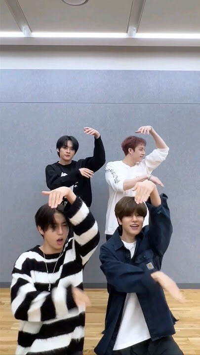 Stray Kids의 비하인드 컷