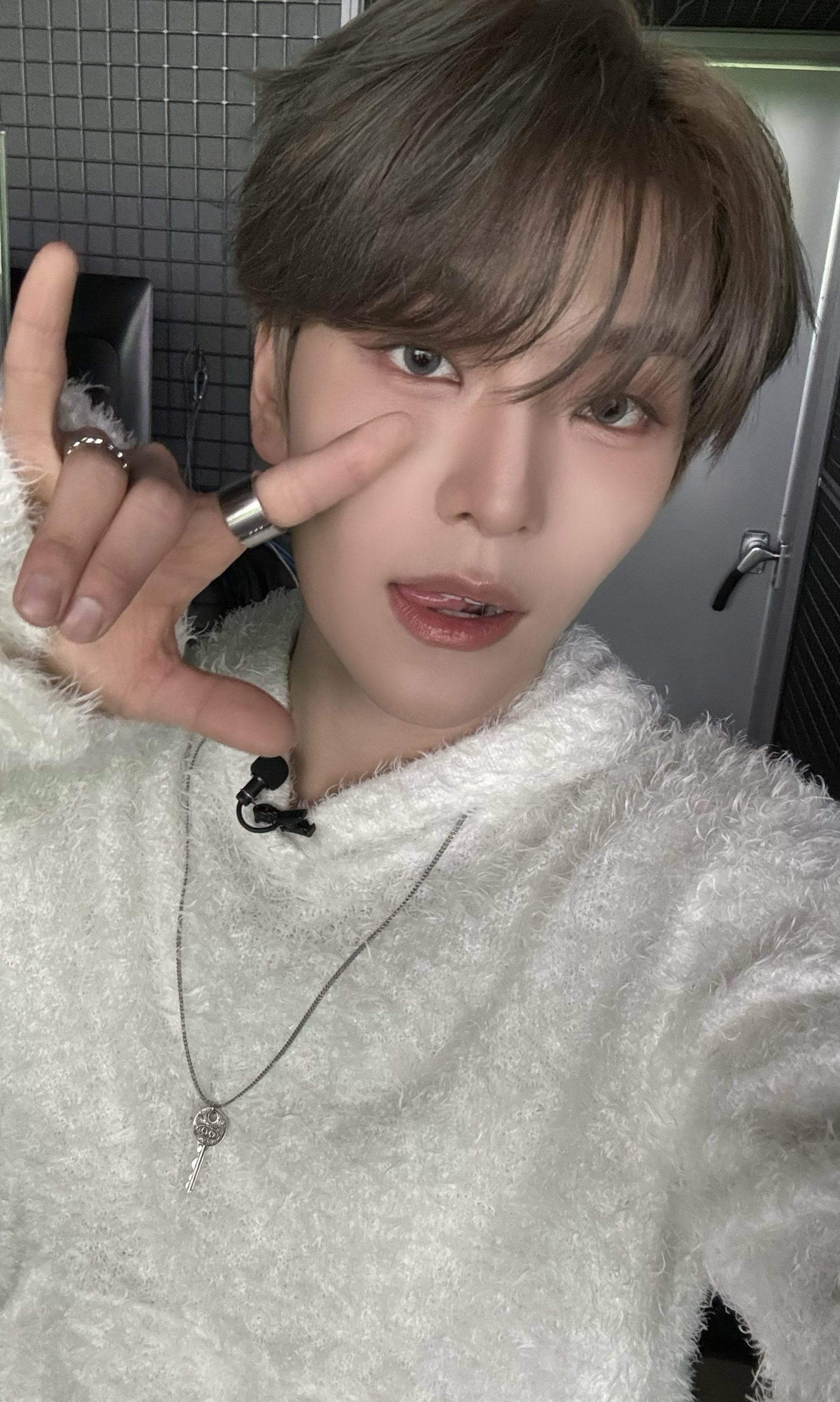 Today's most popular wallpaper in the He Xinlong (ALPHA DRIVE ONE) community