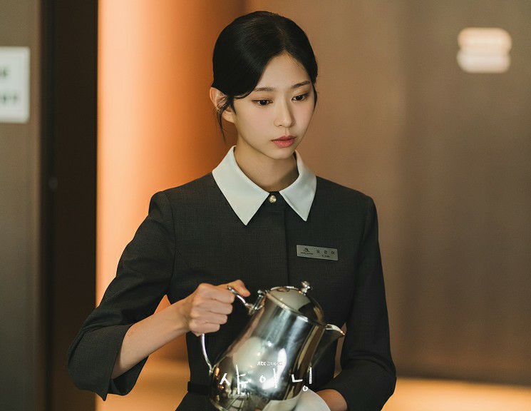 Behind-the-scenes cut of Kim Minju