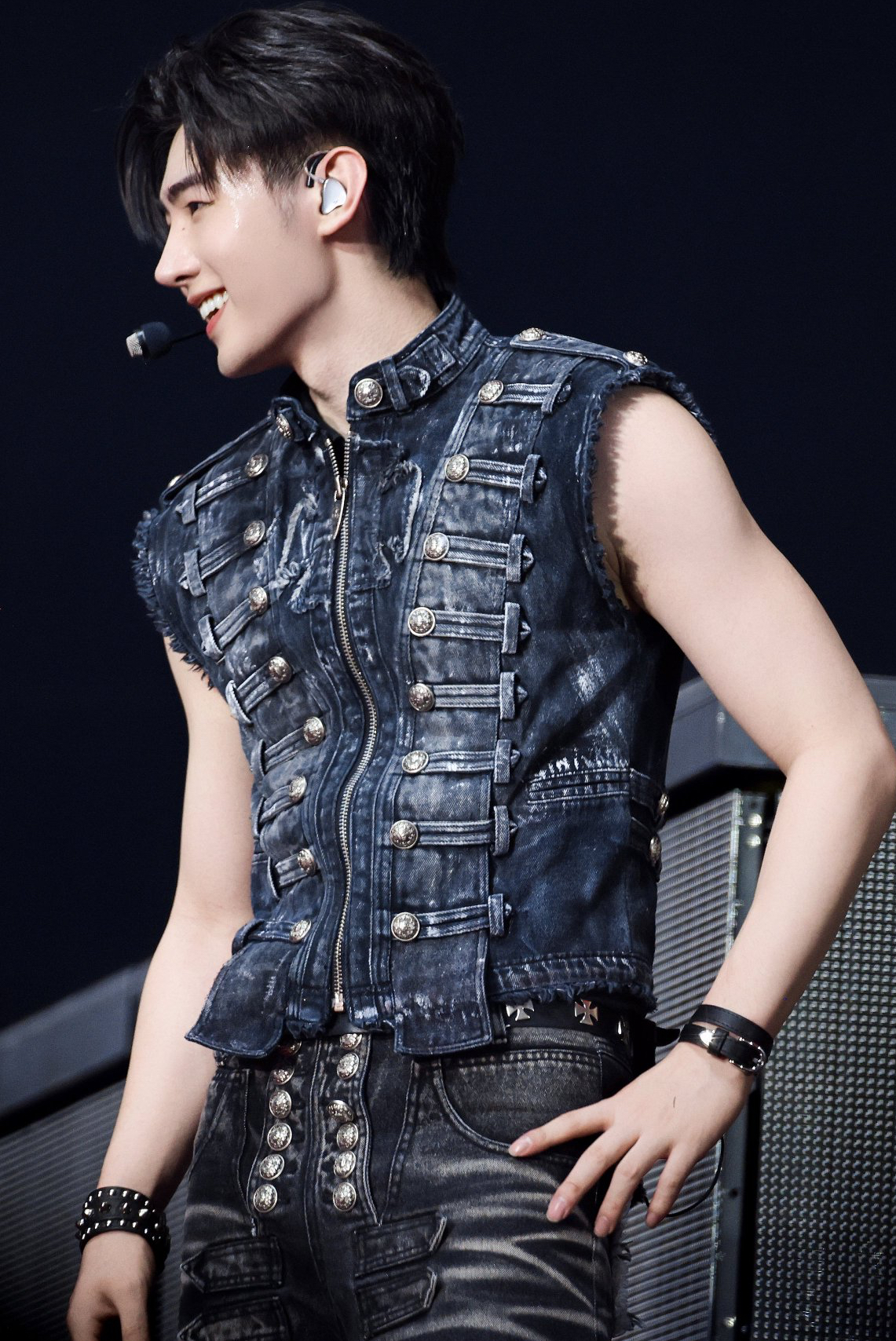 Foto terbaru Sunghoon (ENHYPEN)