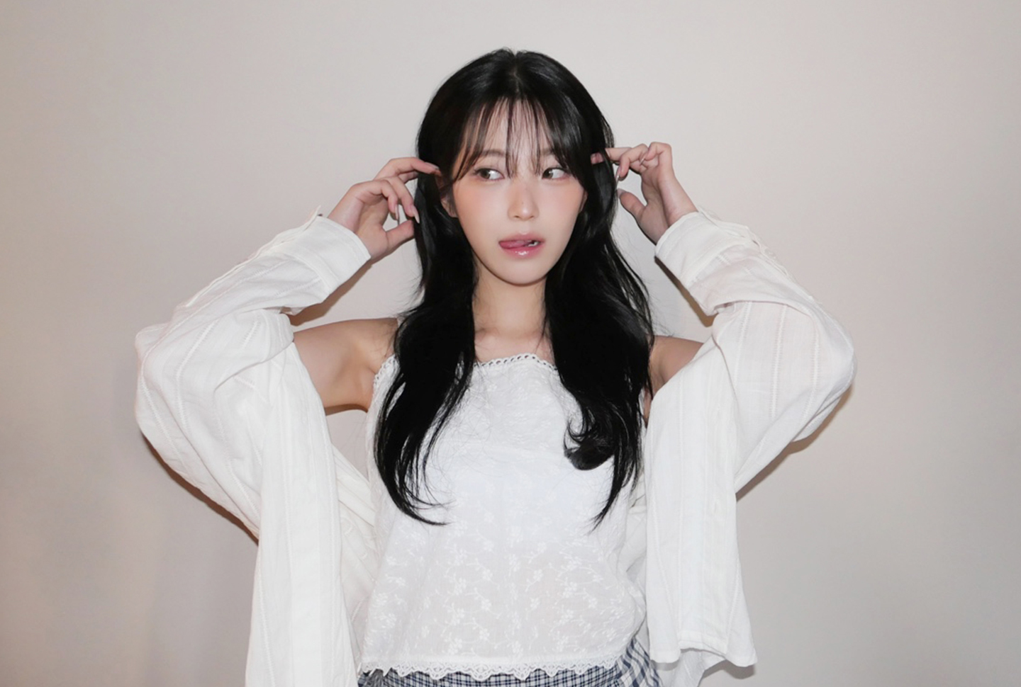 Recent activity shot of Baek Jiheon (fromis_9)