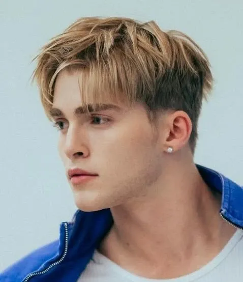 Behind-the-scenes cut of Gabi (SANTOS BRAVOS)