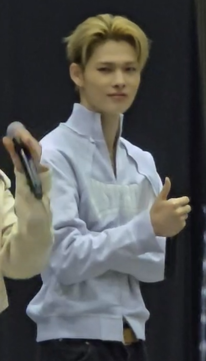 Recent activity shot of NI-KI (ENHYPEN)