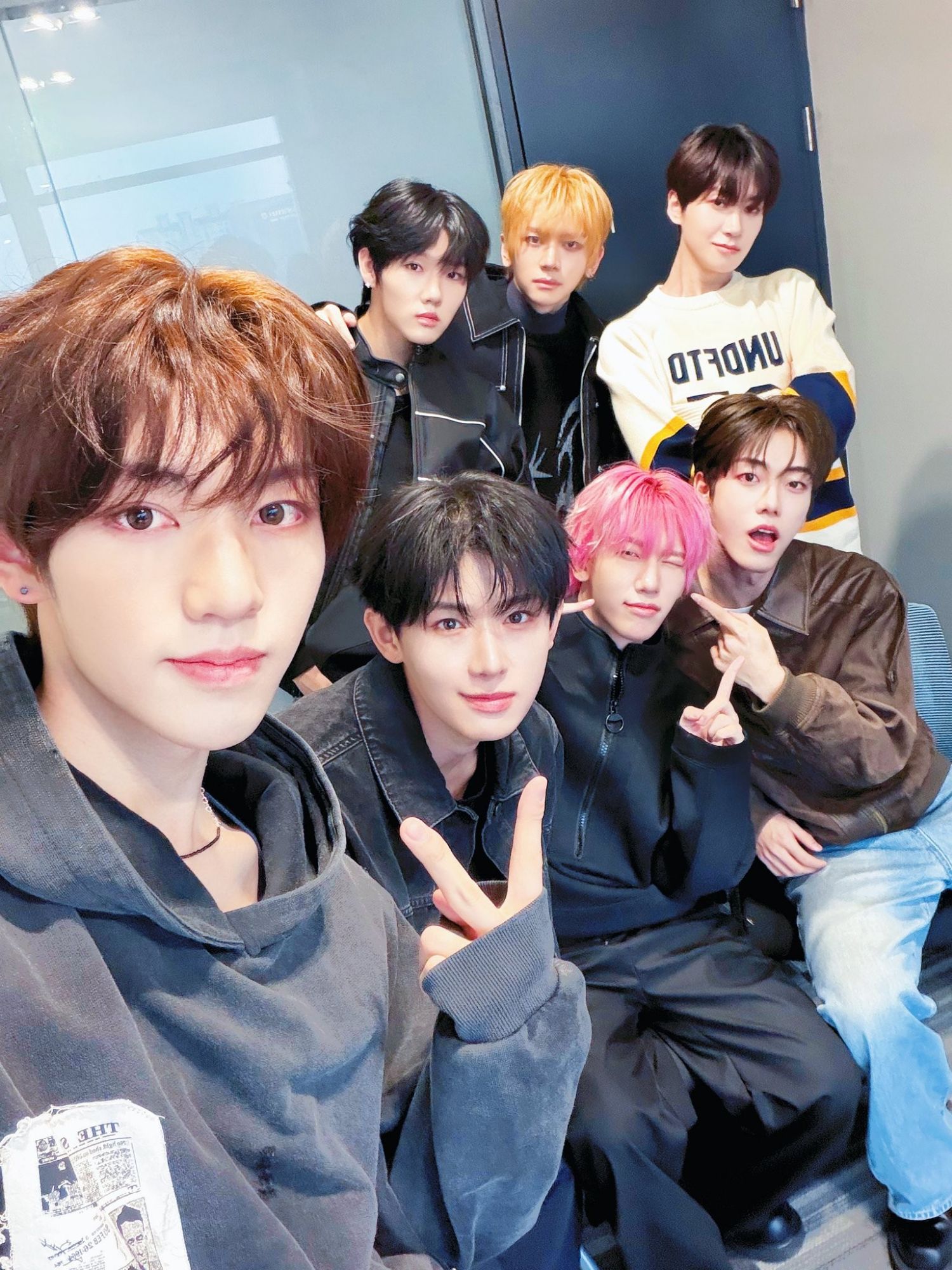 A moment captured by MODYSSEY's fan