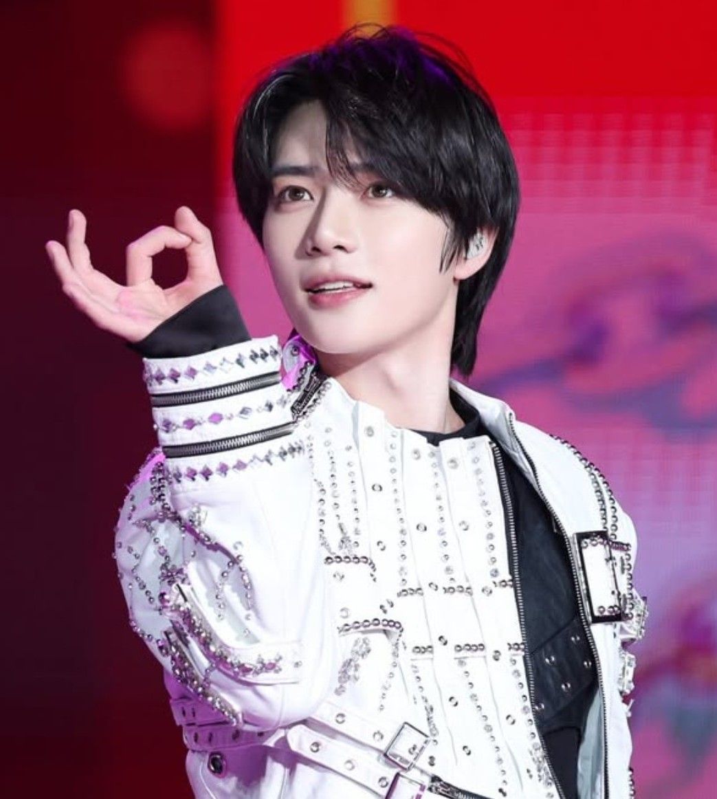 杋圭 (TOMORROW X TOGETHER)粉丝拍下的瞬间