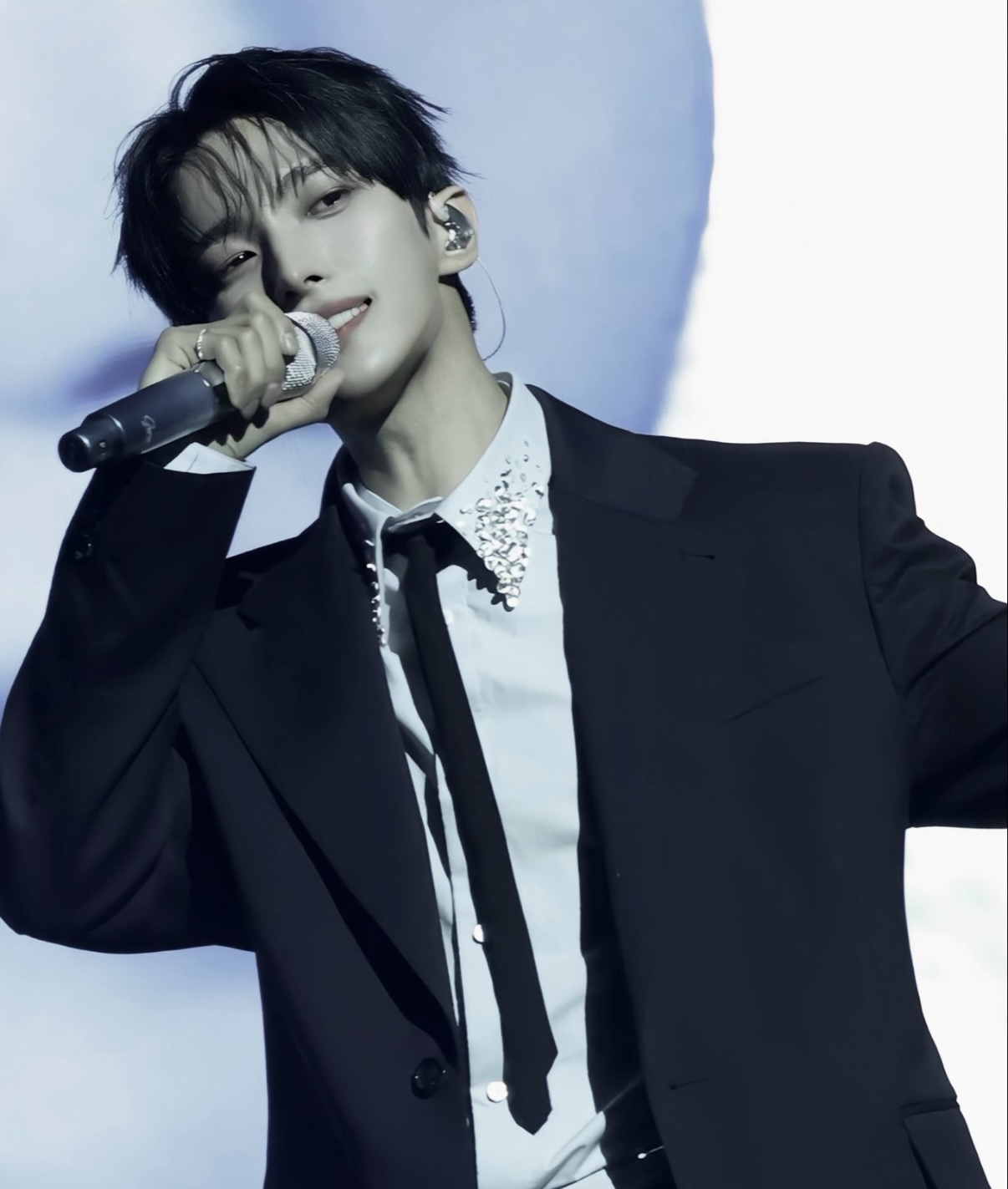 Latest photo of DK (SEVENTEEN)