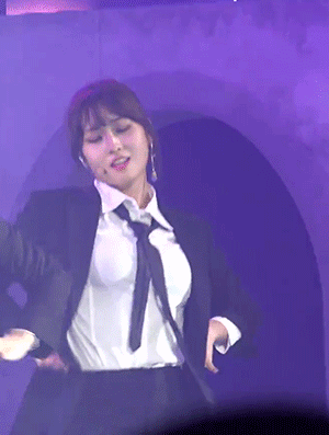 모모 (TWICE) 최근 활동샷