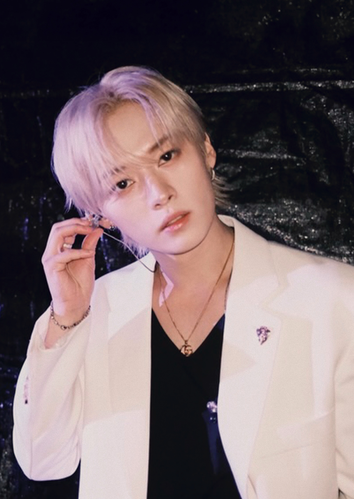 Foto aktivitas terbaru Lee Know (Stray Kids)