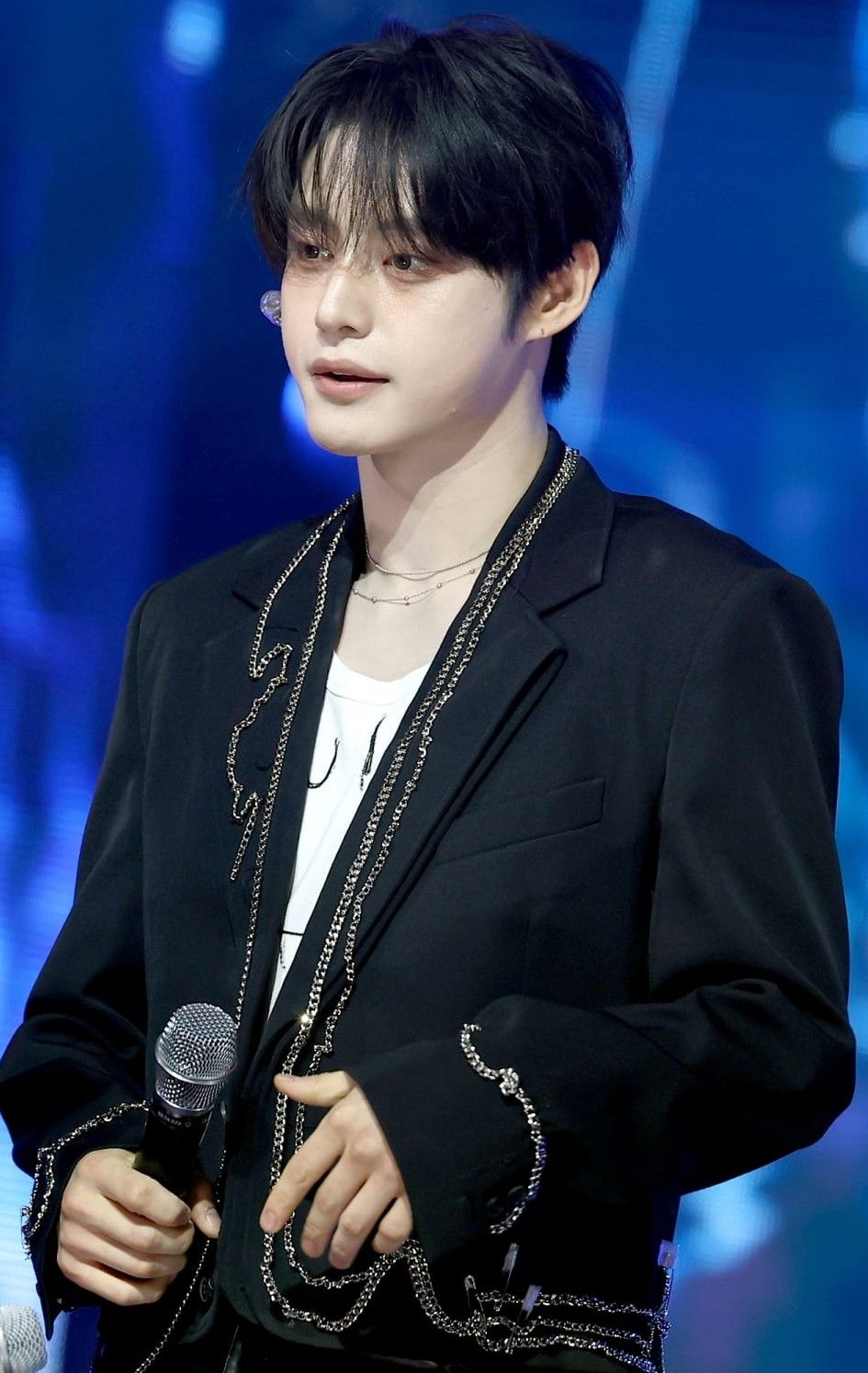 Latest photo of Kim Jiwoong (ZEROBASEONE)