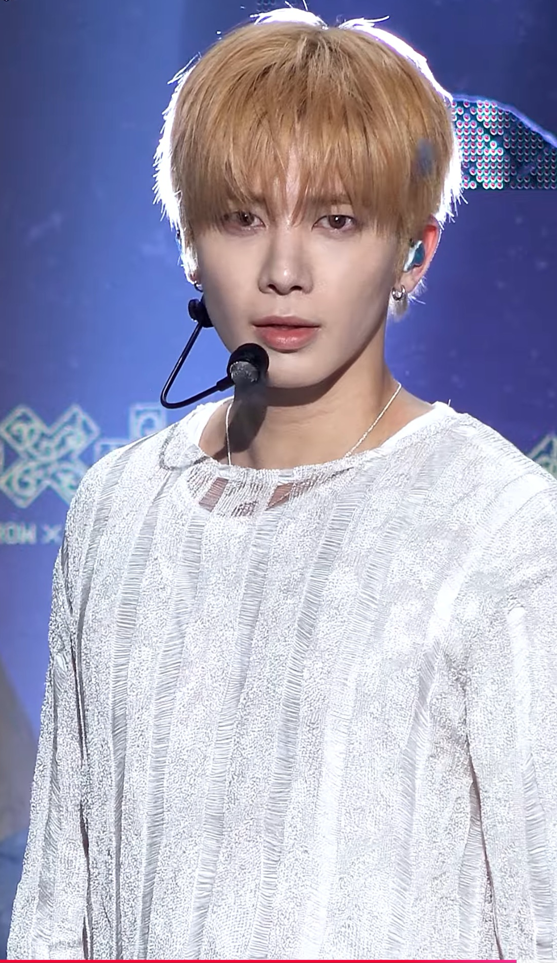 A heartfelt wallpaper shared by Taehyun (TOMORROW X TOGETHER)'s fans