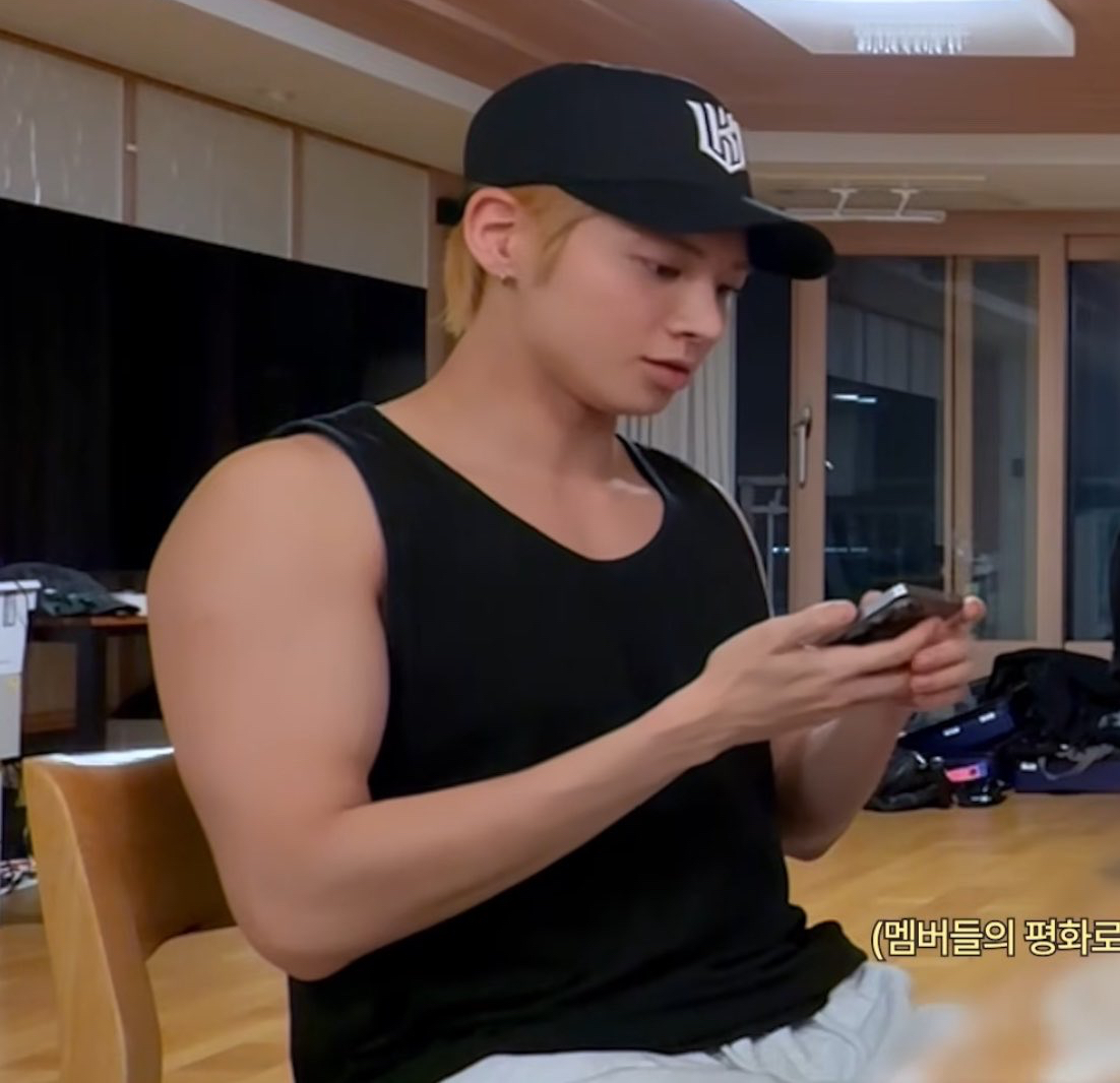 A moment captured by Taehyun (TOMORROW X TOGETHER)'s fan