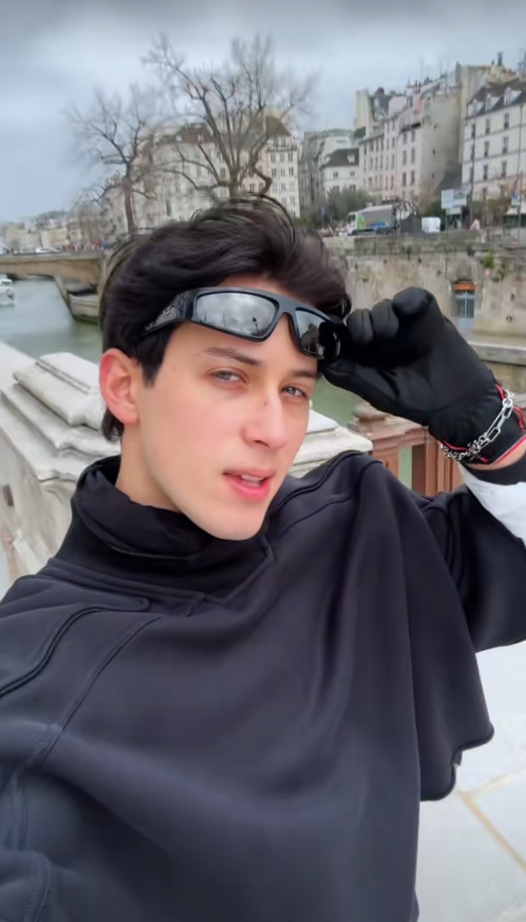 A heartfelt wallpaper shared by Alejandro (SANTOS BRAVOS)'s fans