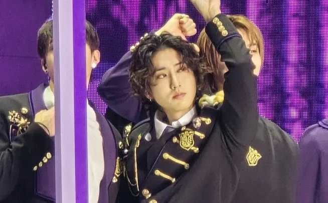 Latest photo of HAN (Stray Kids)