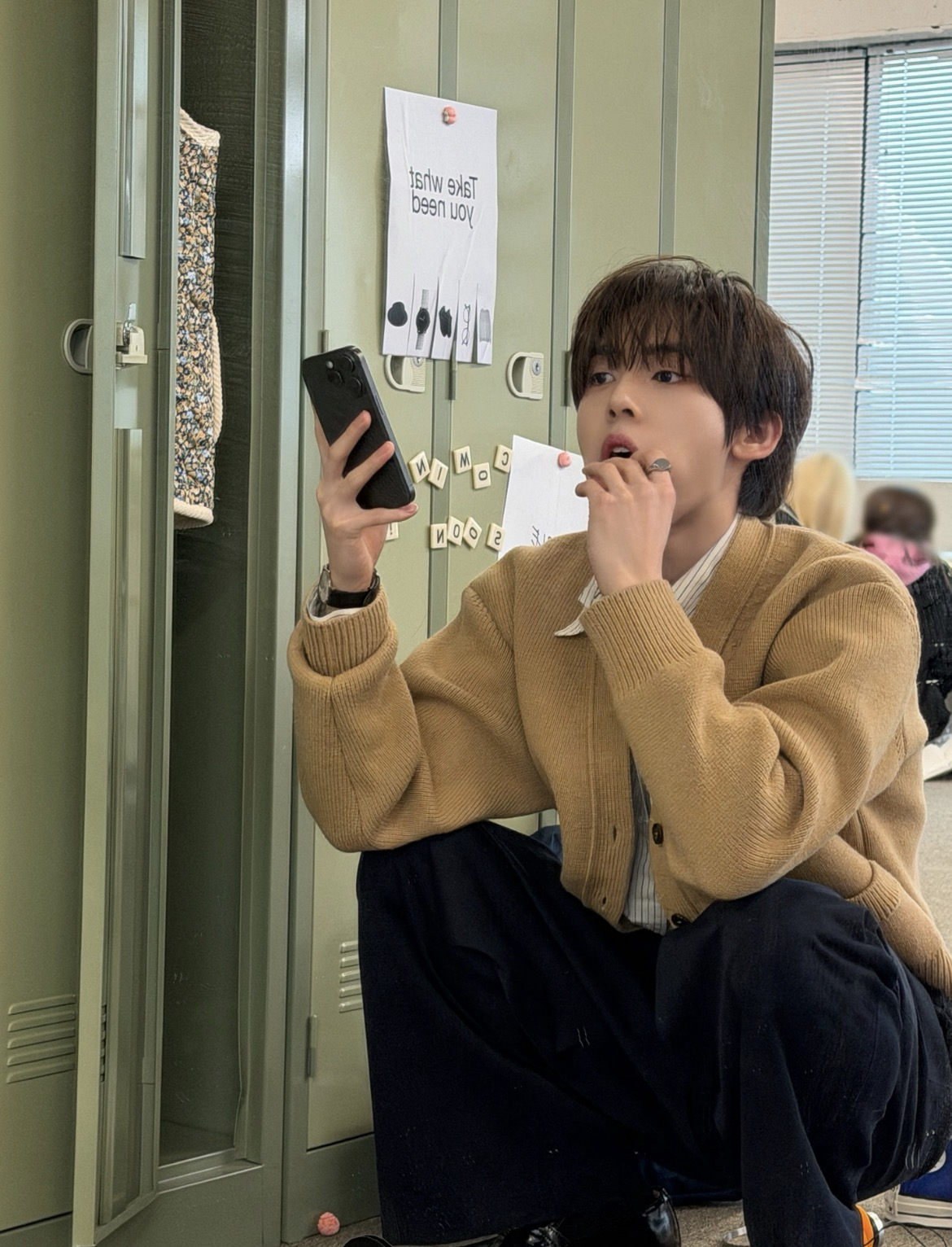 A moment captured by AND2BLE's fan