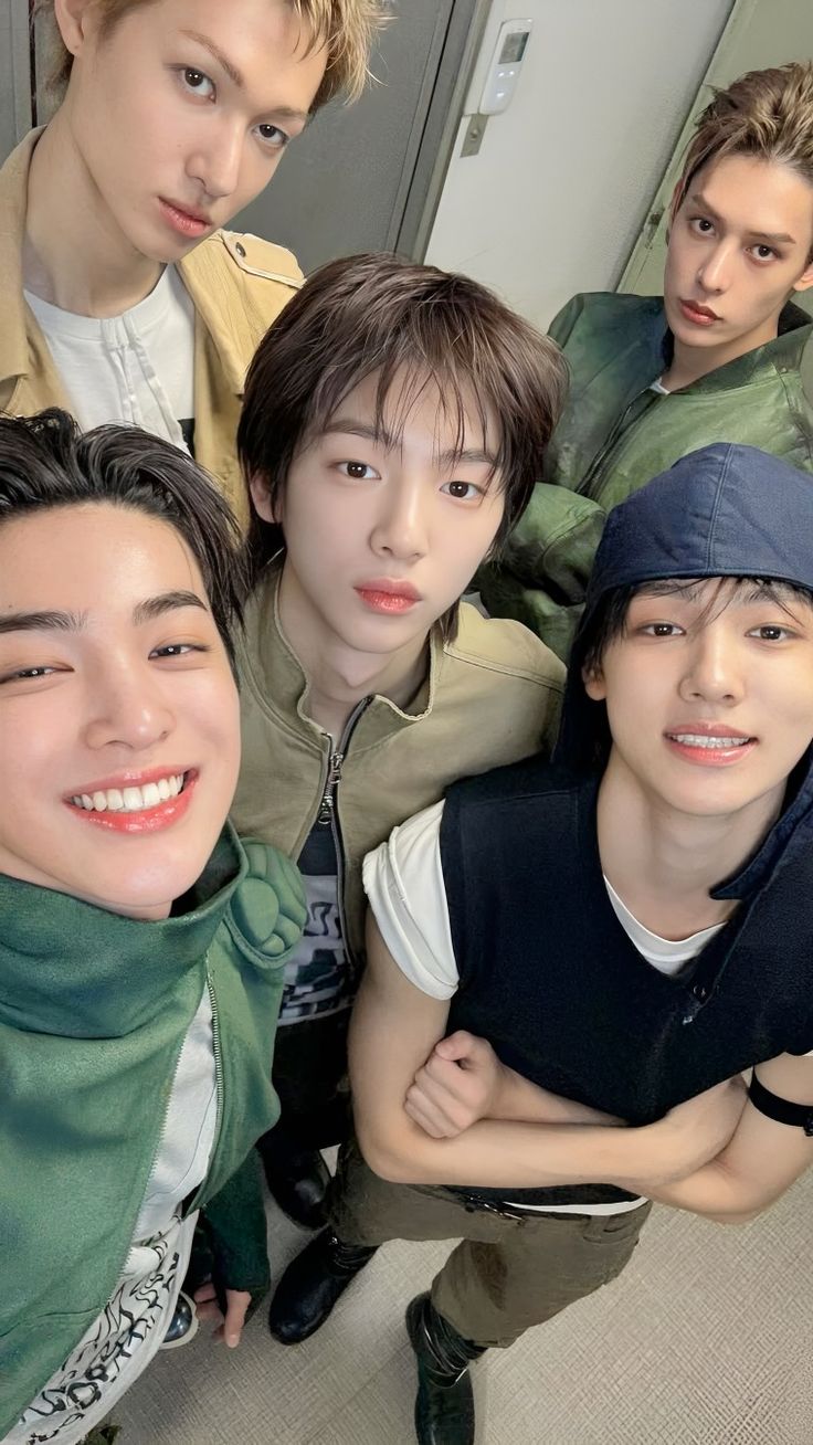 A heartfelt wallpaper shared by CORTIS's fans