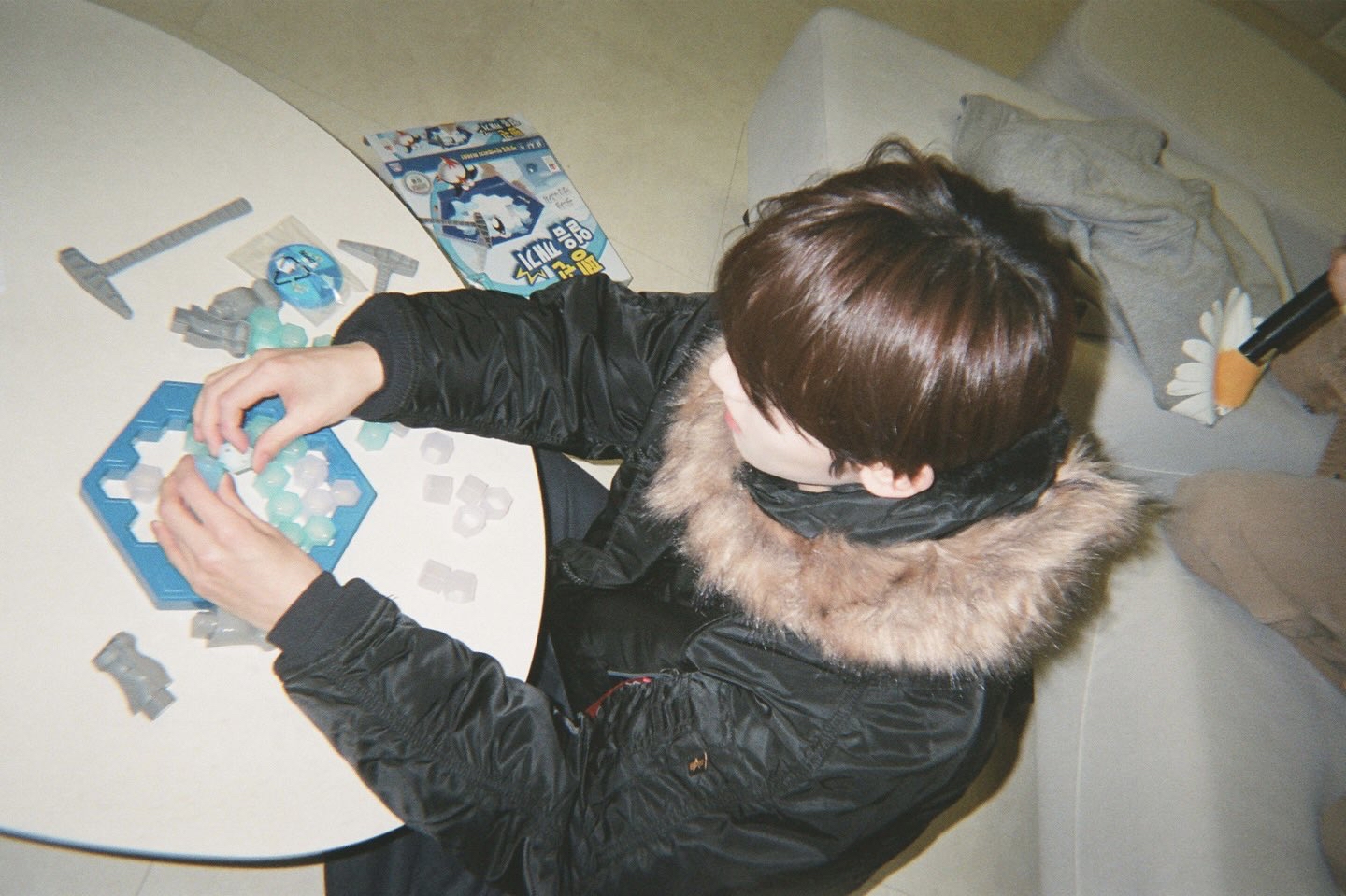 Behind-the-scenes cut of Han Yujin (ZEROBASEONE)