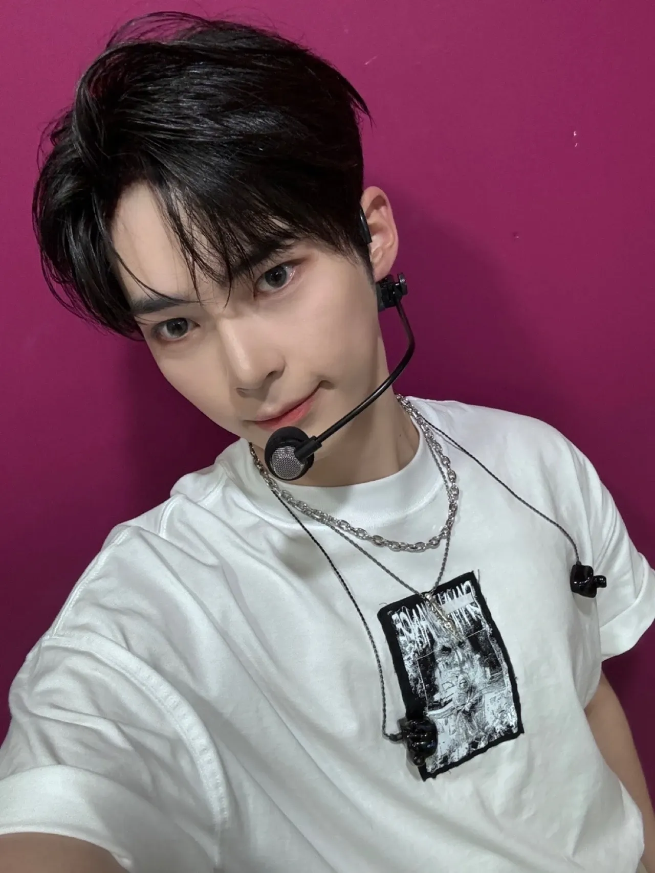 A moment captured by Sung Hanbin (ZEROBASEONE)'s fan