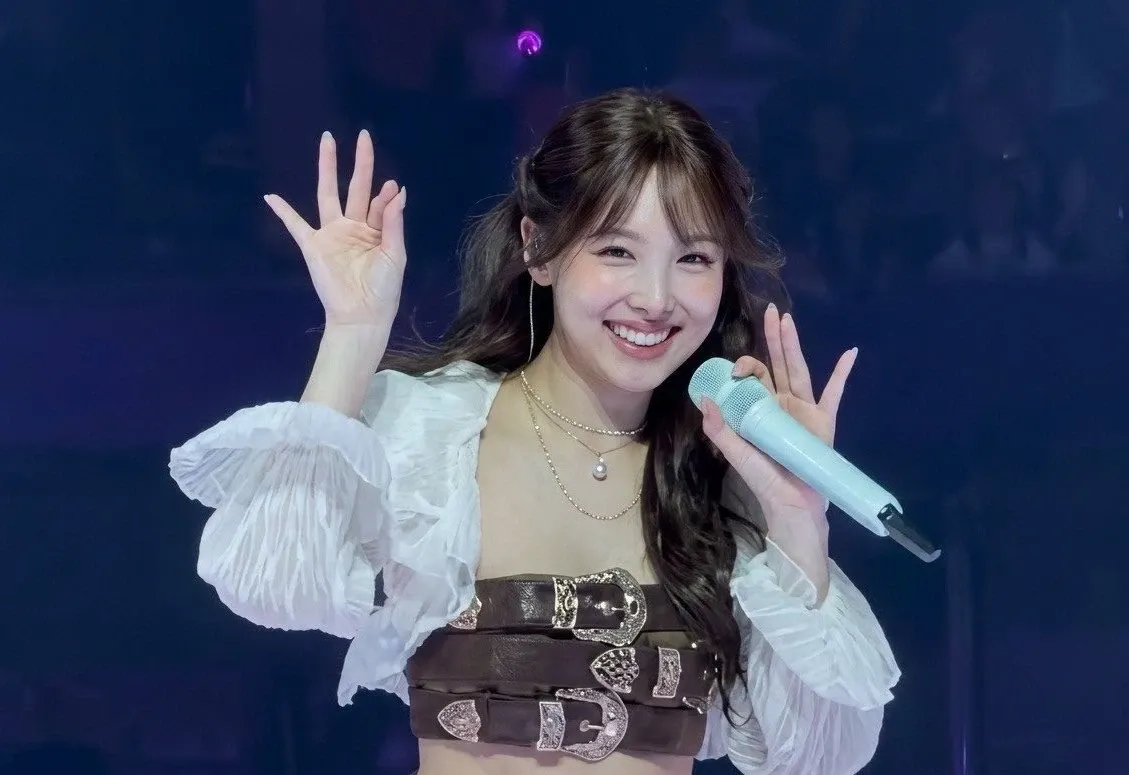 Foto terbaru Nayeon (TWICE)