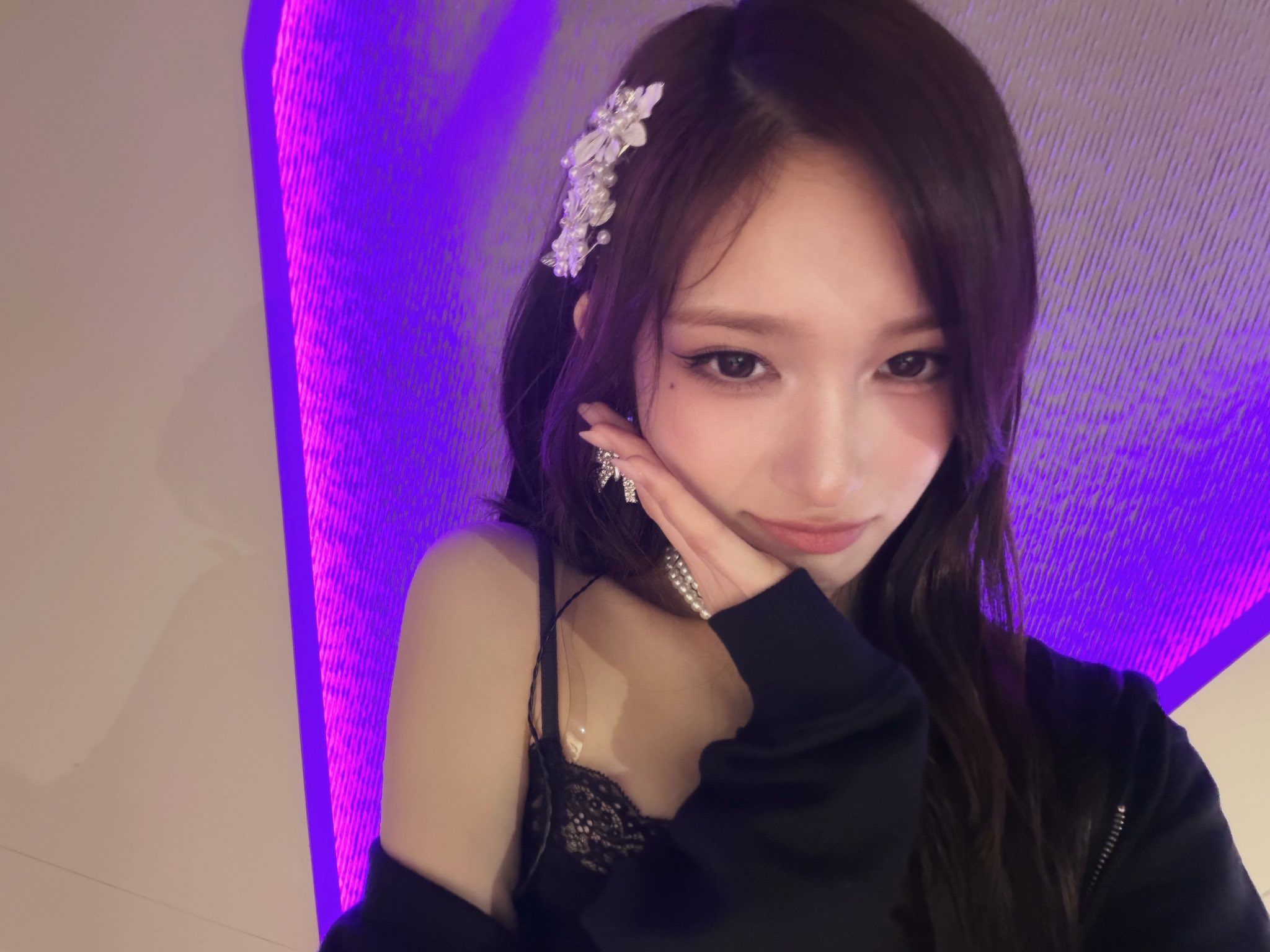 Recent activity shot of Leeseo (IVE)