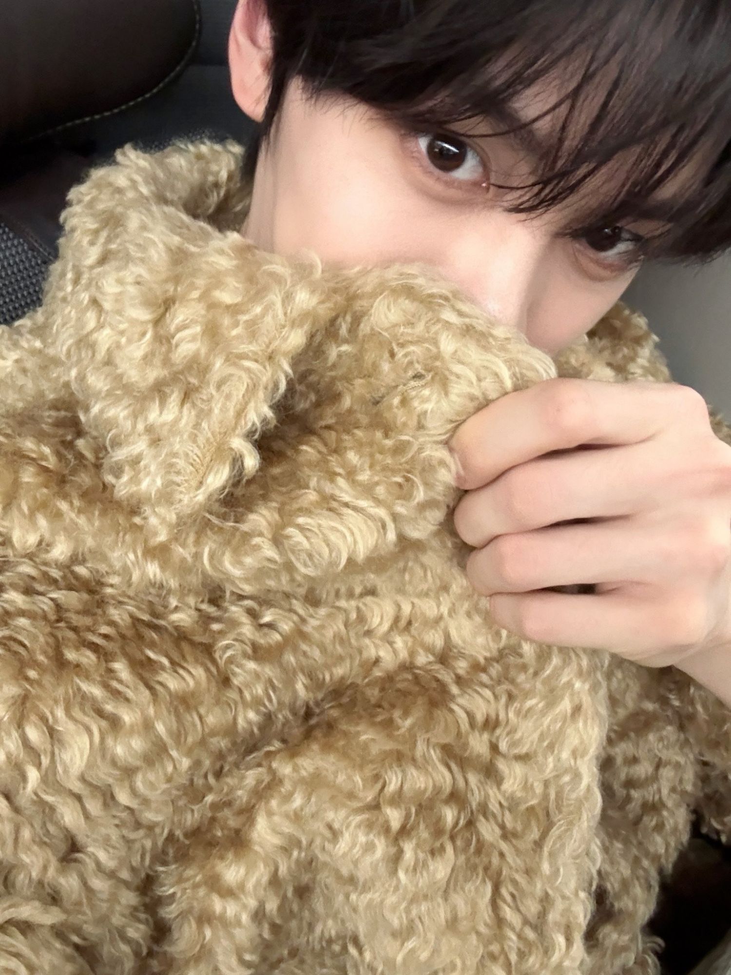 Behind-the-scenes cut of Kim Gyuvin (ZEROBASEONE)