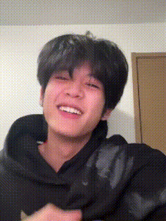 A moment captured by DORN (NexT1DE)'s fan