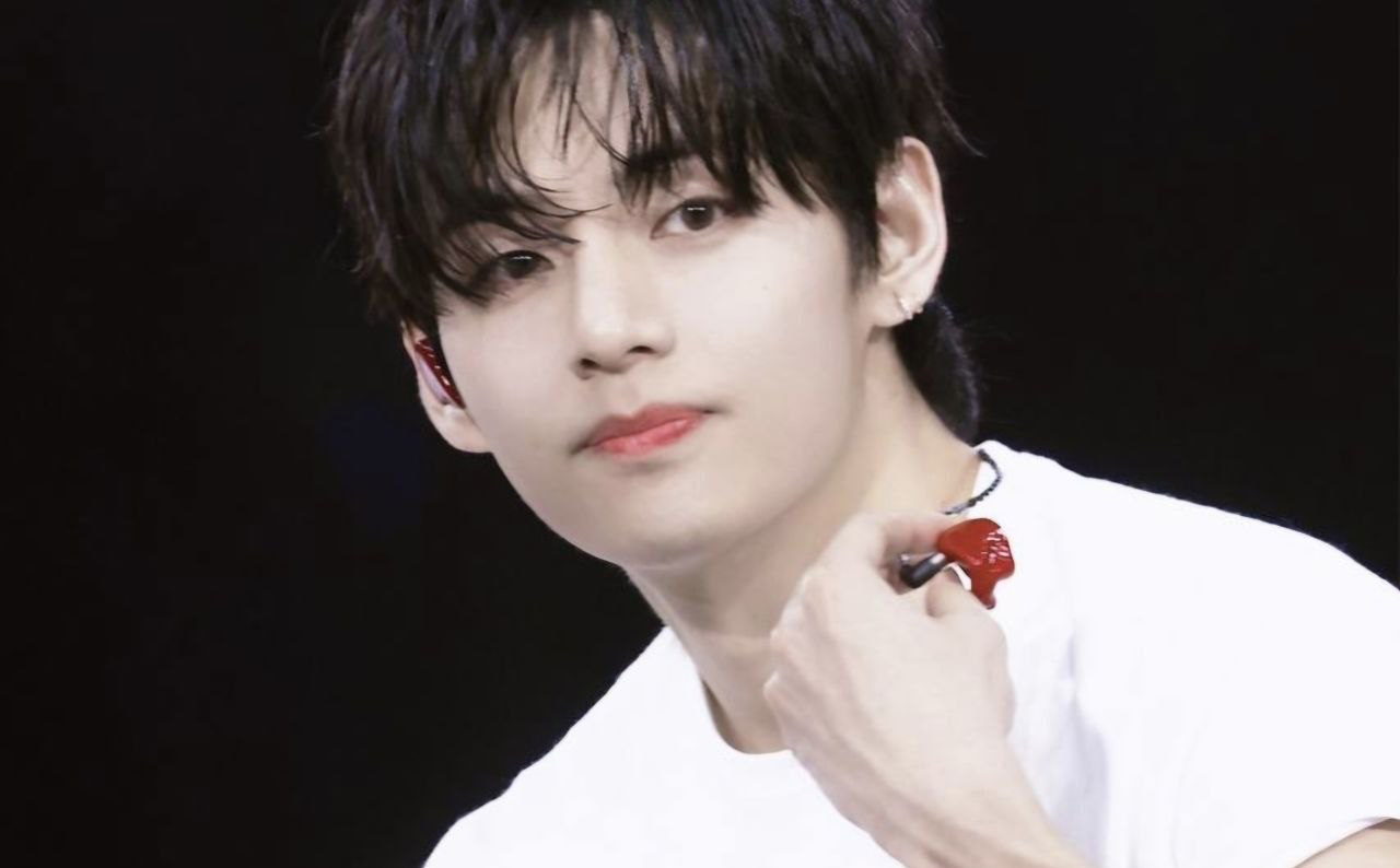 Foto terbaru V (BTS)