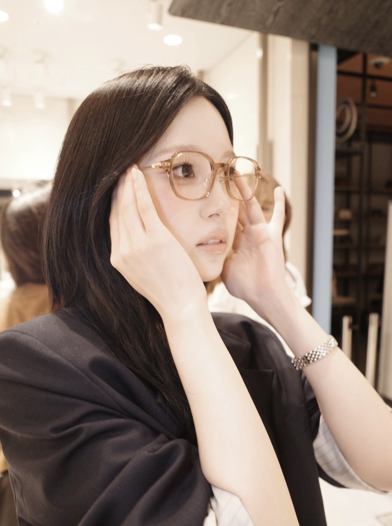 Foto aktivitas terbaru Mina (TWICE)
