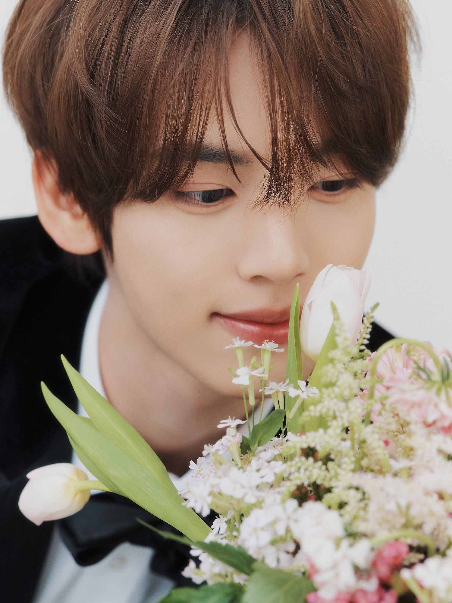 Behind-the-scenes cut of Han Yujin (ZEROBASEONE)