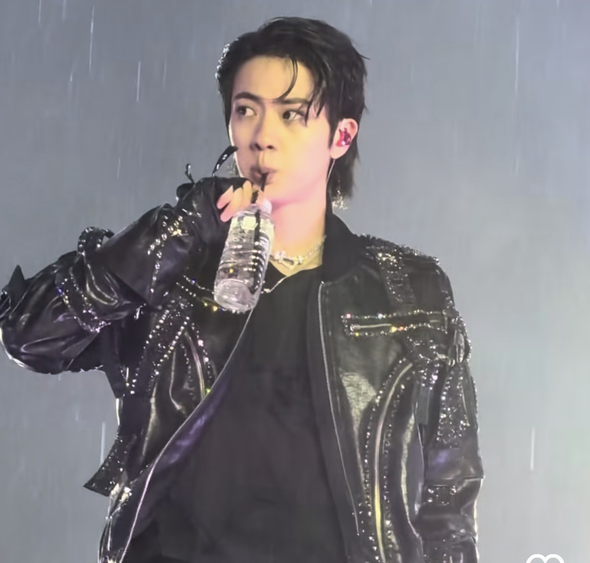 진 (방탄소년단)의 최신 사진