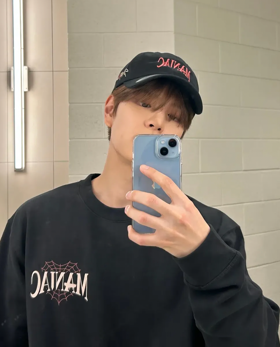 Behind-the-scenes cut of Seungmin (Stray Kids)