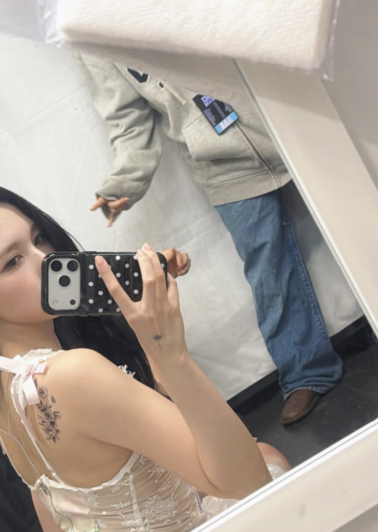 Momen yang diabadikan oleh penggemar Mina (TWICE)