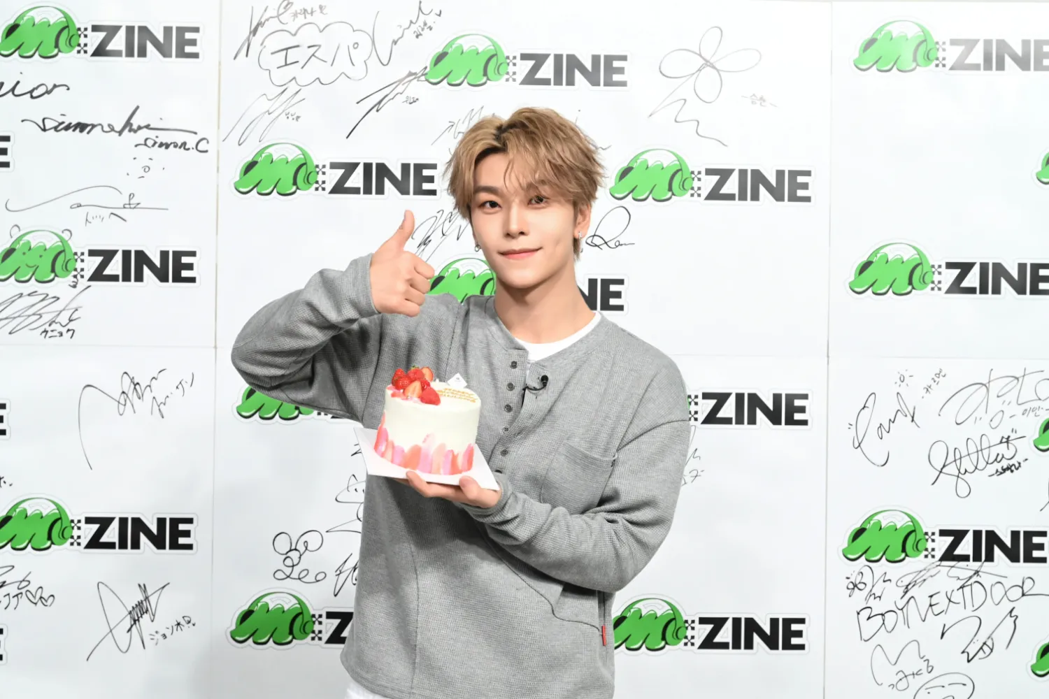 Behind-the-scenes cut of He Xinlong (ALPHA DRIVE ONE)