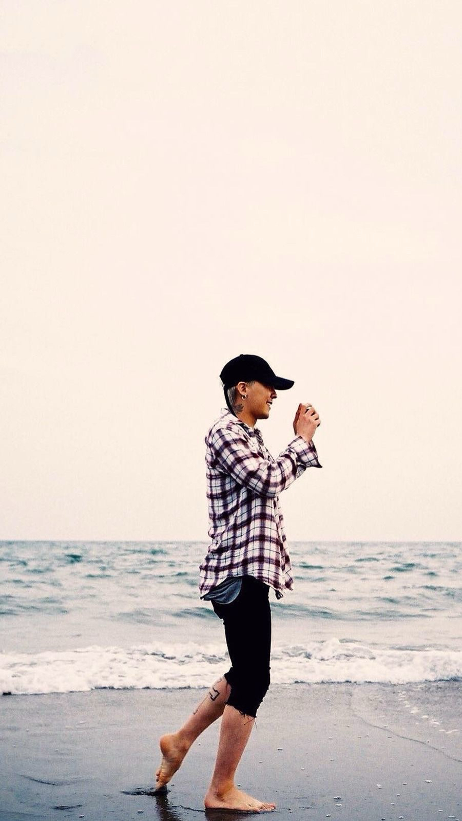 Recent activity shot of G-DRAGON (BIGBANG)