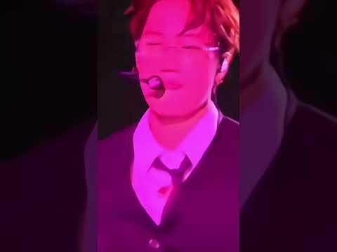 Momen yang diabadikan oleh penggemar Kai (EXO)