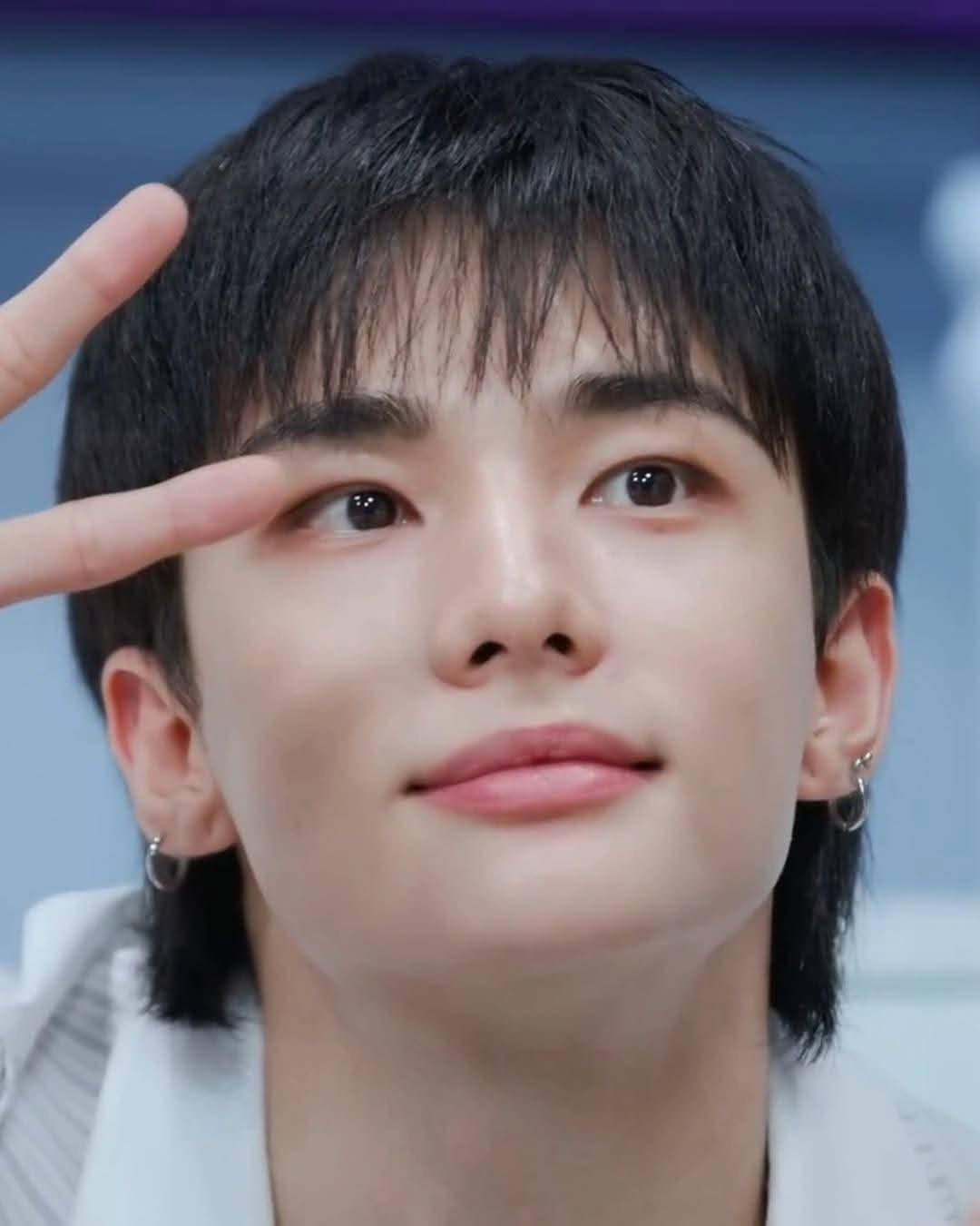 Behind-the-scenes cut of Hyunjin (Stray Kids)