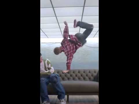 Foto aktivitas terbaru Jimin (BTS)