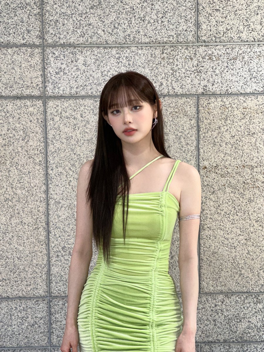 Latest photo of Chuu