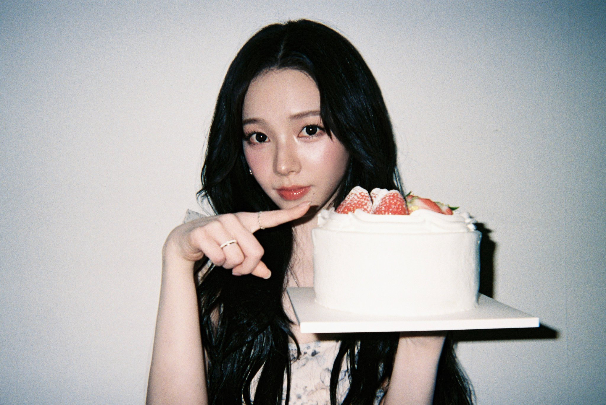 Today's hottest K-pop community feed