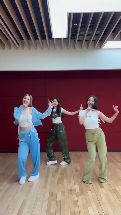 TWICE의 최신 사진