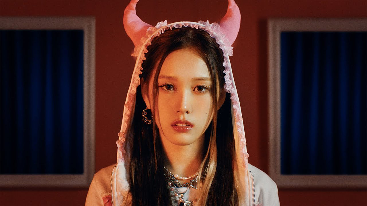 A moment captured by STAYC's fan