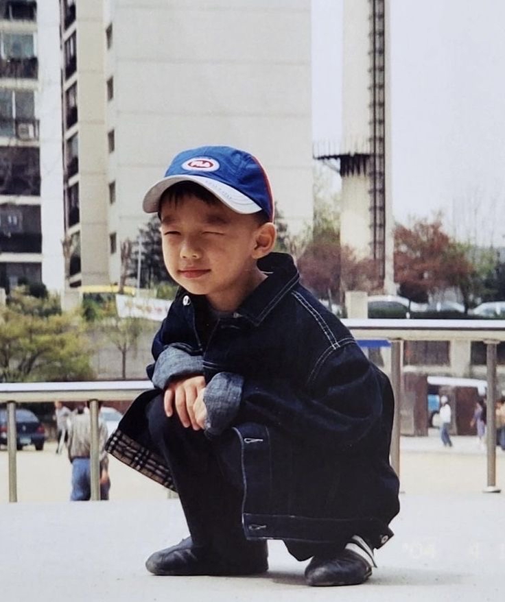 Behind-the-scenes cut of Hyunjin (Stray Kids)
