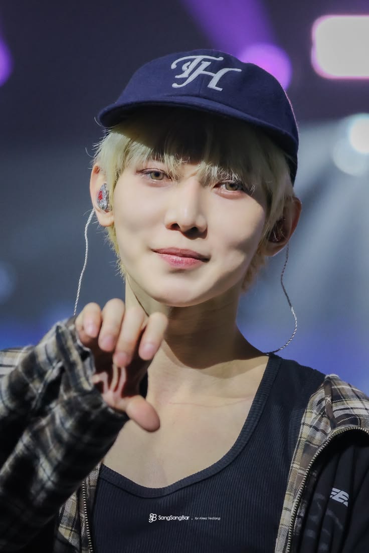 에이티즈 최근 활동샷