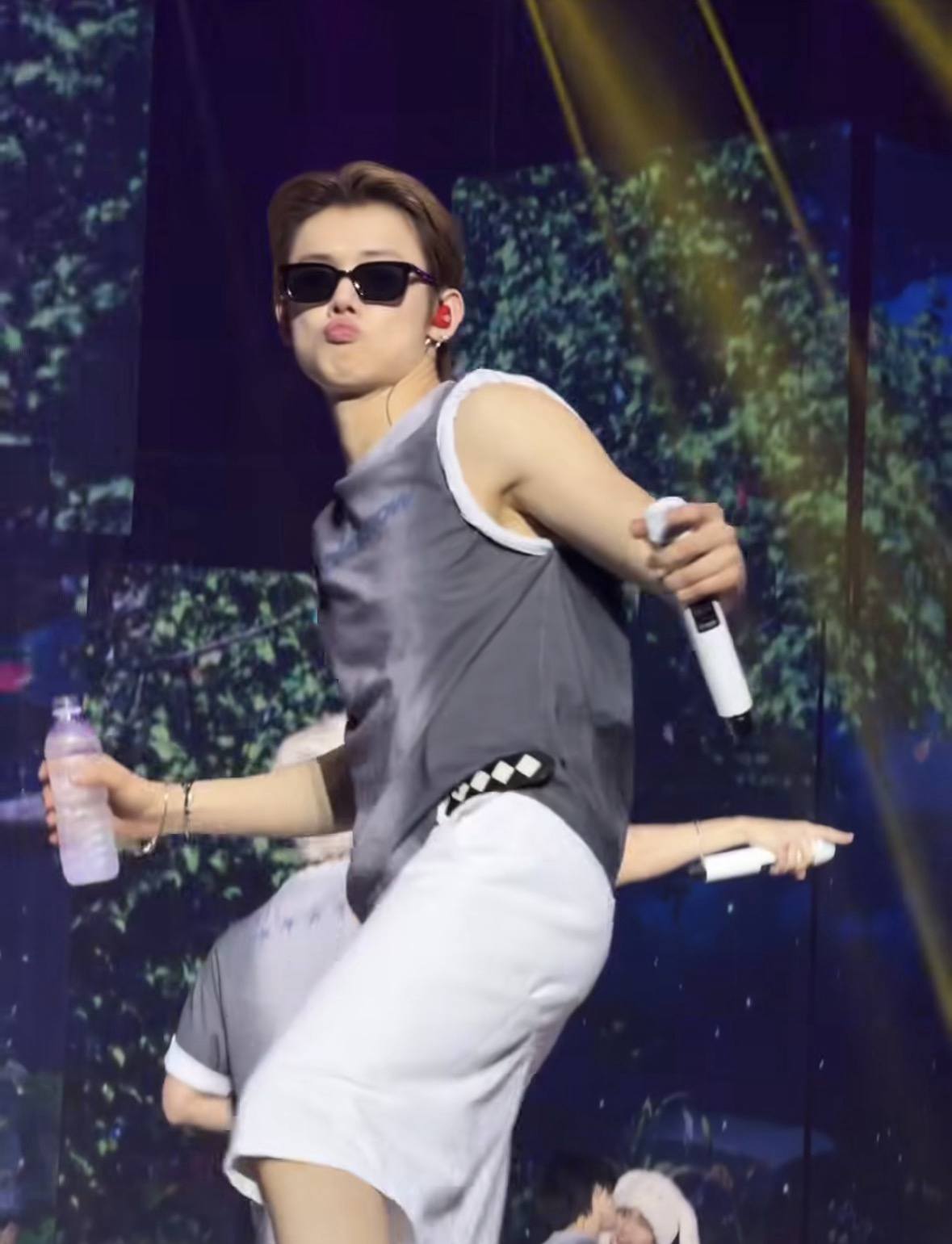 Foto aktivitas terbaru Yeonjun (TOMORROW X TOGETHER)