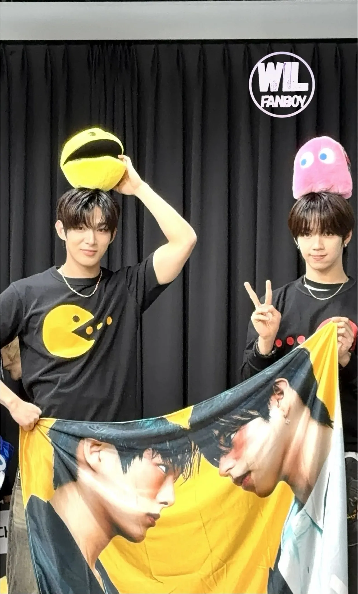 The most beloved wallpaper among JL (AHOF)'s fans