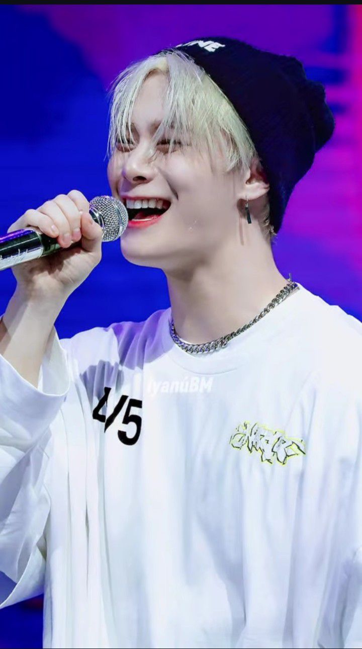 Behind-the-scenes cut of Moonbin (ASTRO)