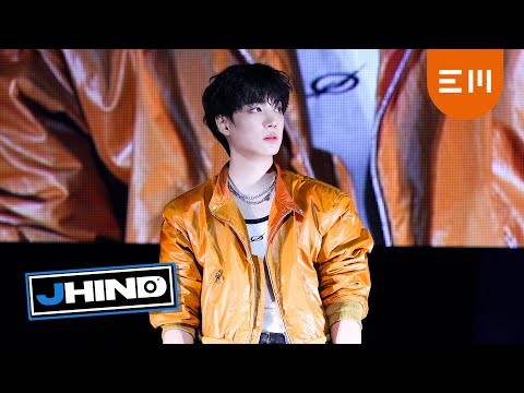 A moment captured by Kim Jonghyeon's fan