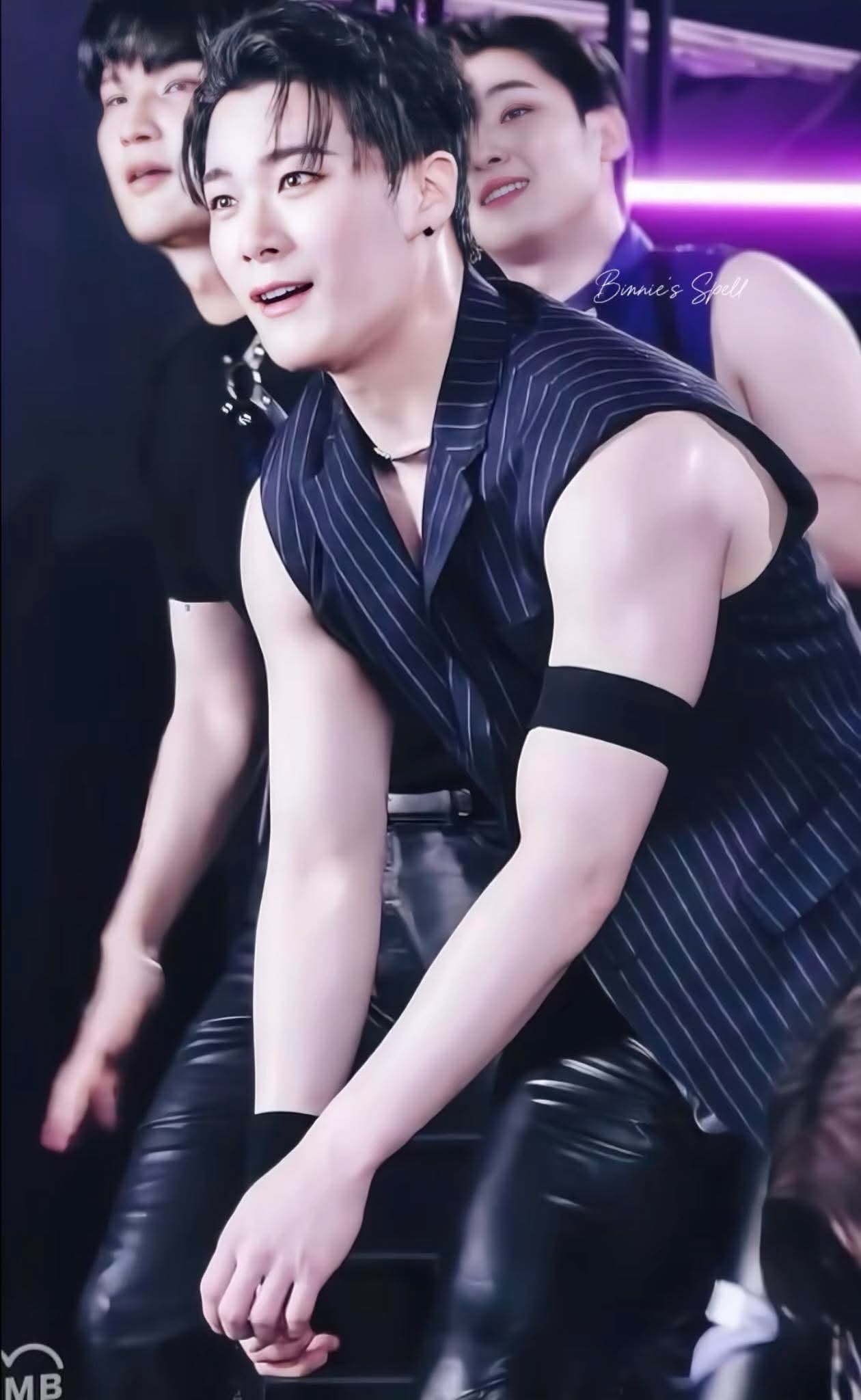 A moment captured by Moonbin (ASTRO)'s fan