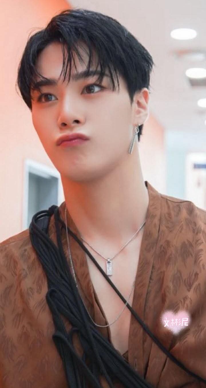 Latest photo of Moonbin (ASTRO)