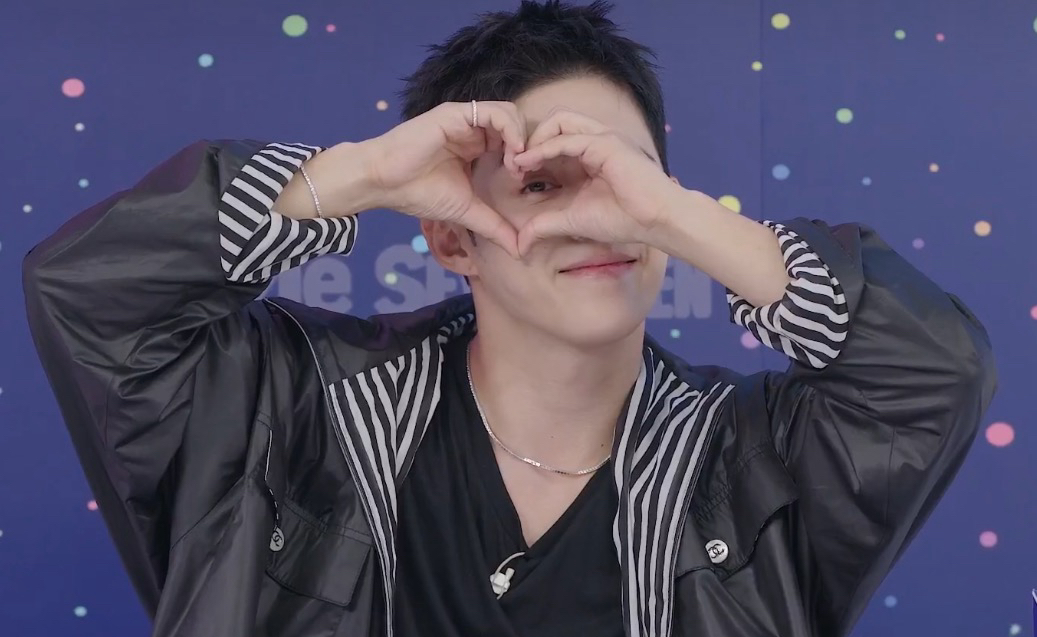 A moment captured by S.Coups (SEVENTEEN)'s fan