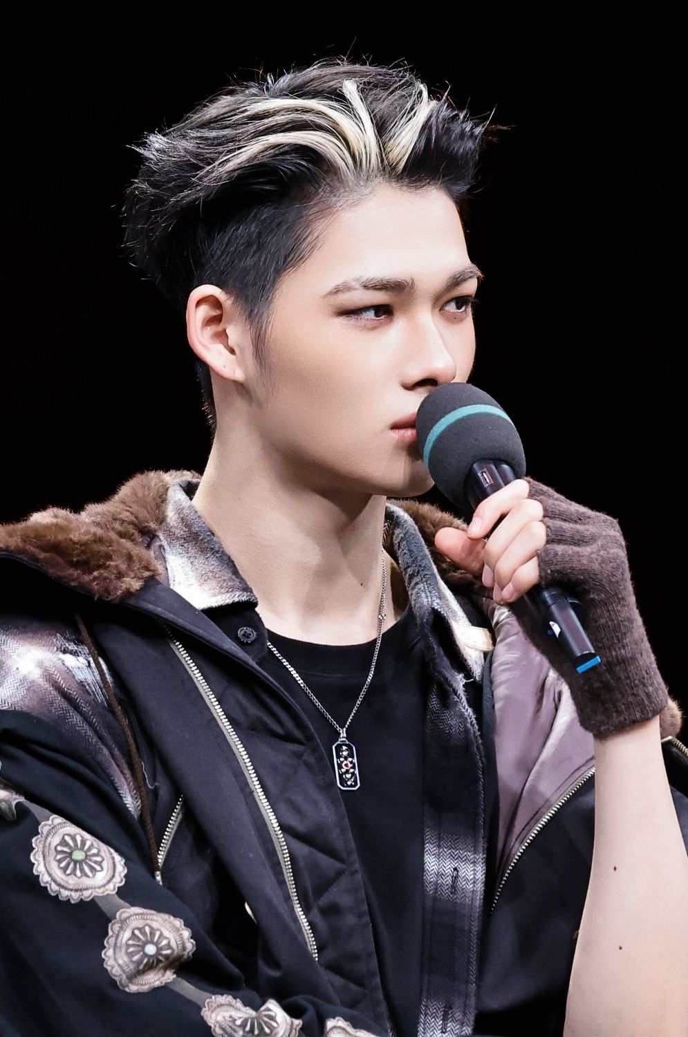 NI-KI (ENHYPEN)的最新活动照片